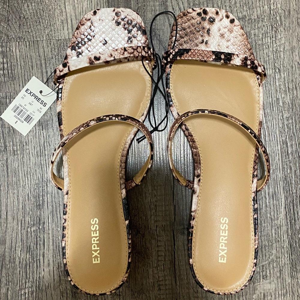 Express size 8 snake print sandals. *NEW*